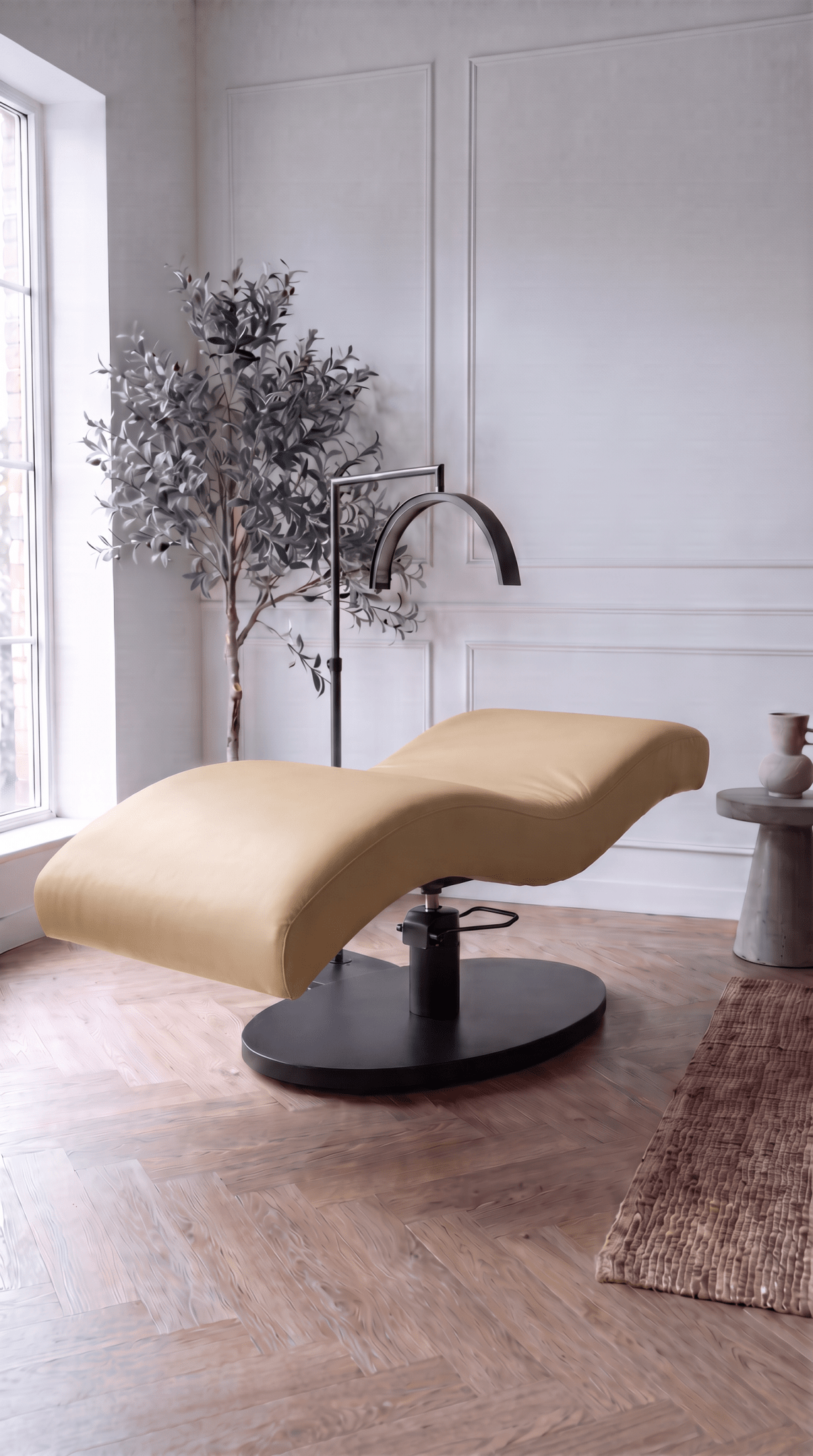 Vera Sleek 360® Curved Beauty Bed with Swivel (Matte Black)