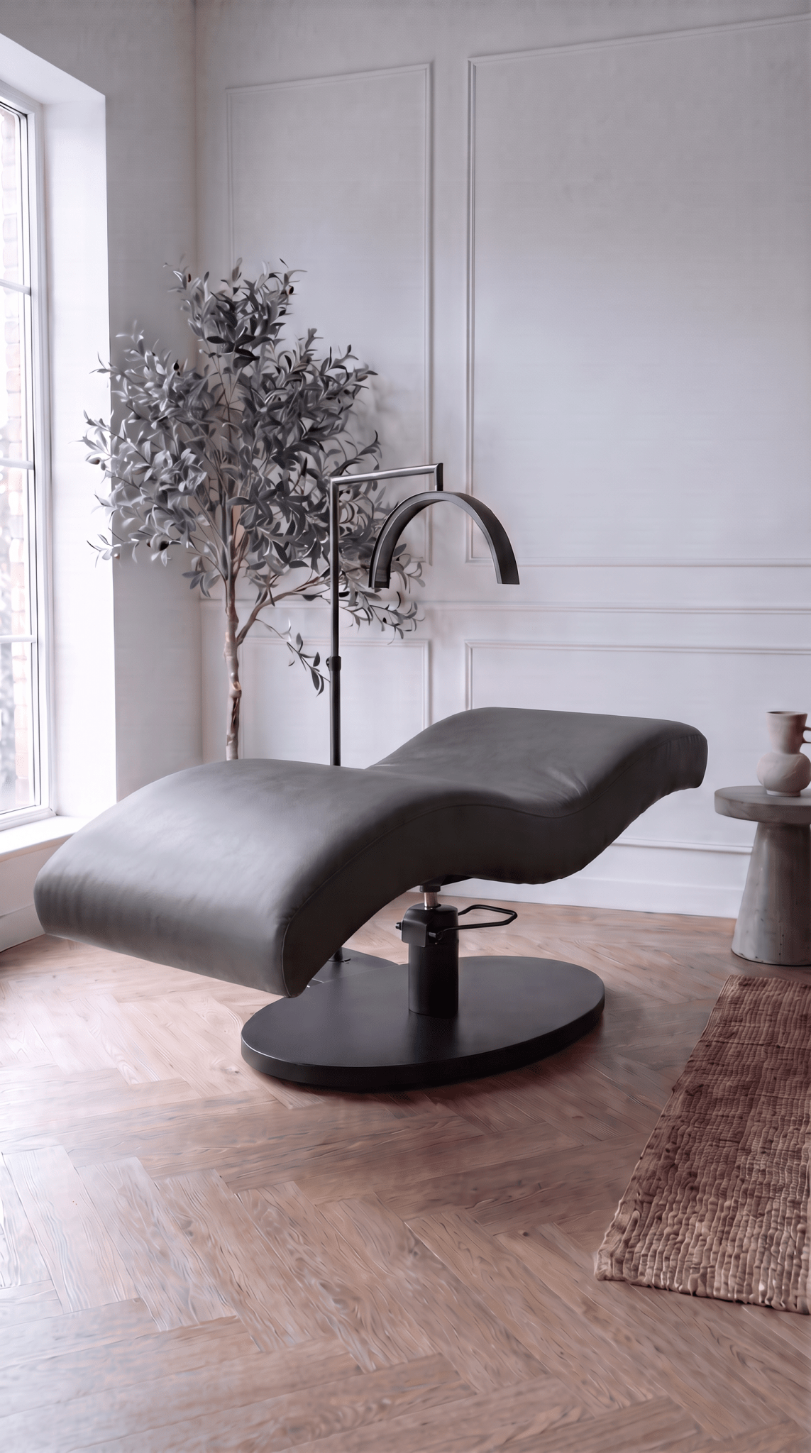 Vera Sleek 360® Curved Beauty Bed with Swivel (Matte Black)