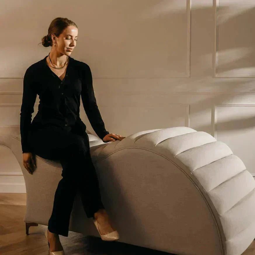 How Plush + Oak Ergonomic Beds Are The Best Lash Bed for Artists - Plush + Oak