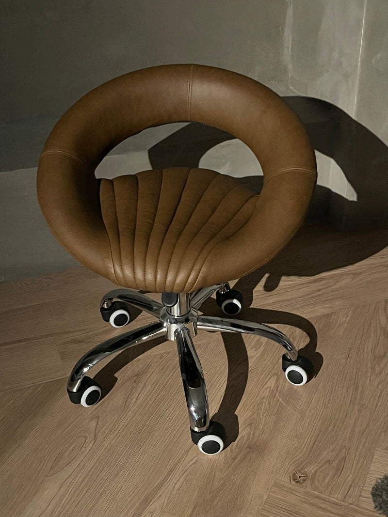 The Fleur Artist Stool