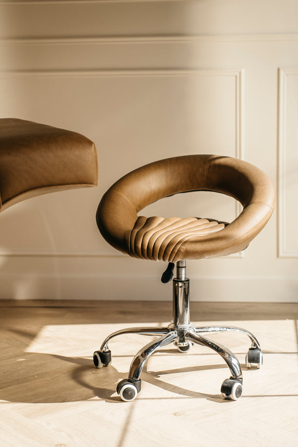 The Fleur Artist Stool