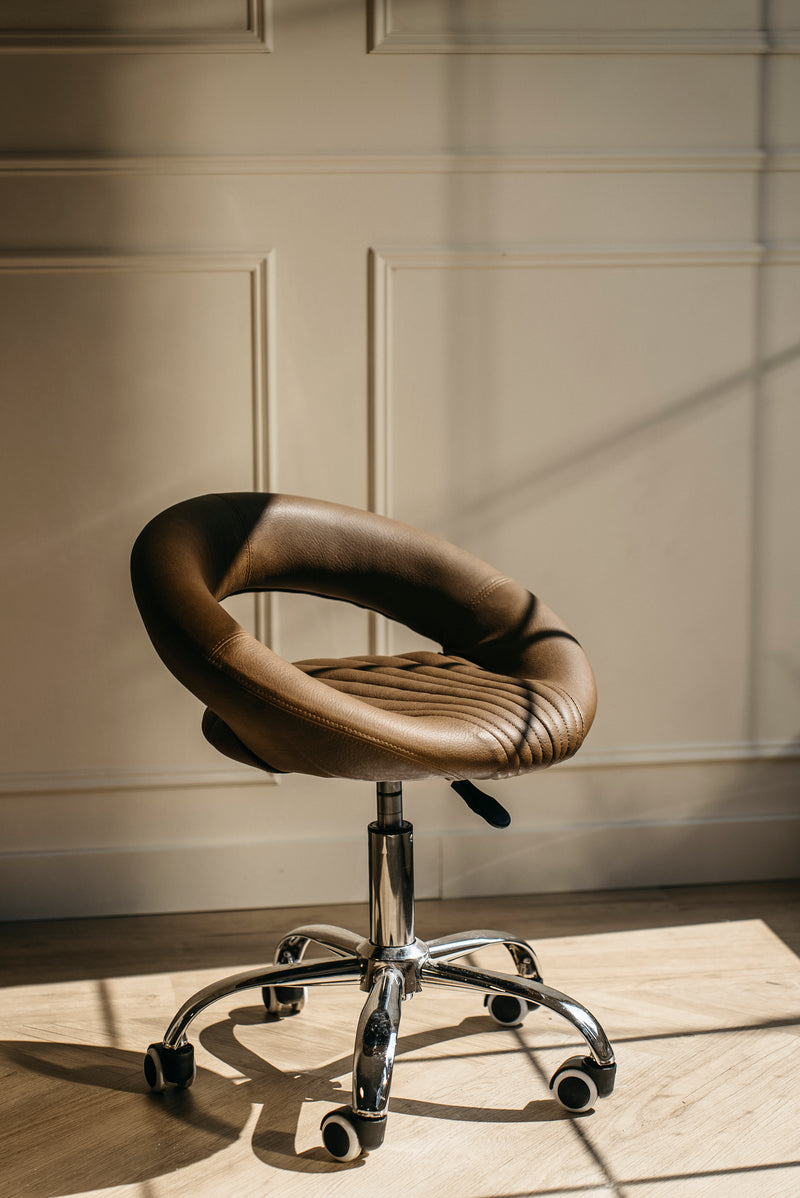 The Fleur Artist Stool