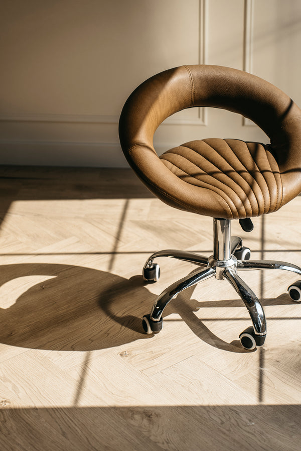 The Fleur Artist Stool