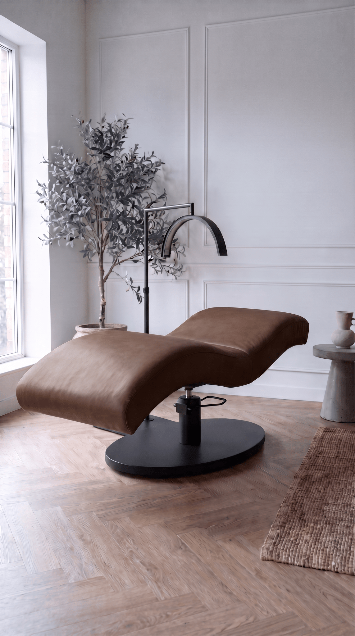 Vera Sleek 360® Curved Beauty Bed with Swivel (Matte Black)
